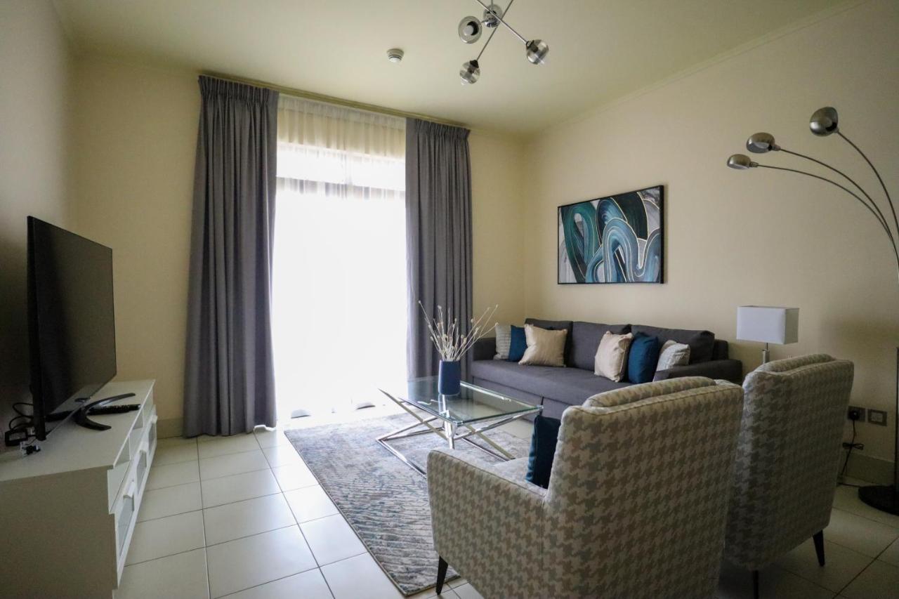 Higuests - Charming With Private Balcony Near Mall Апартаменты *