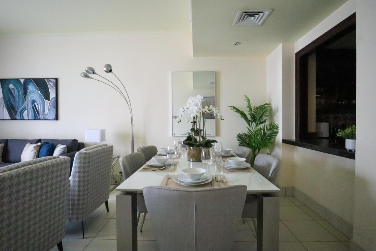 Higuests - Charming With Private Balcony Near Mall Апартаменты Дубай