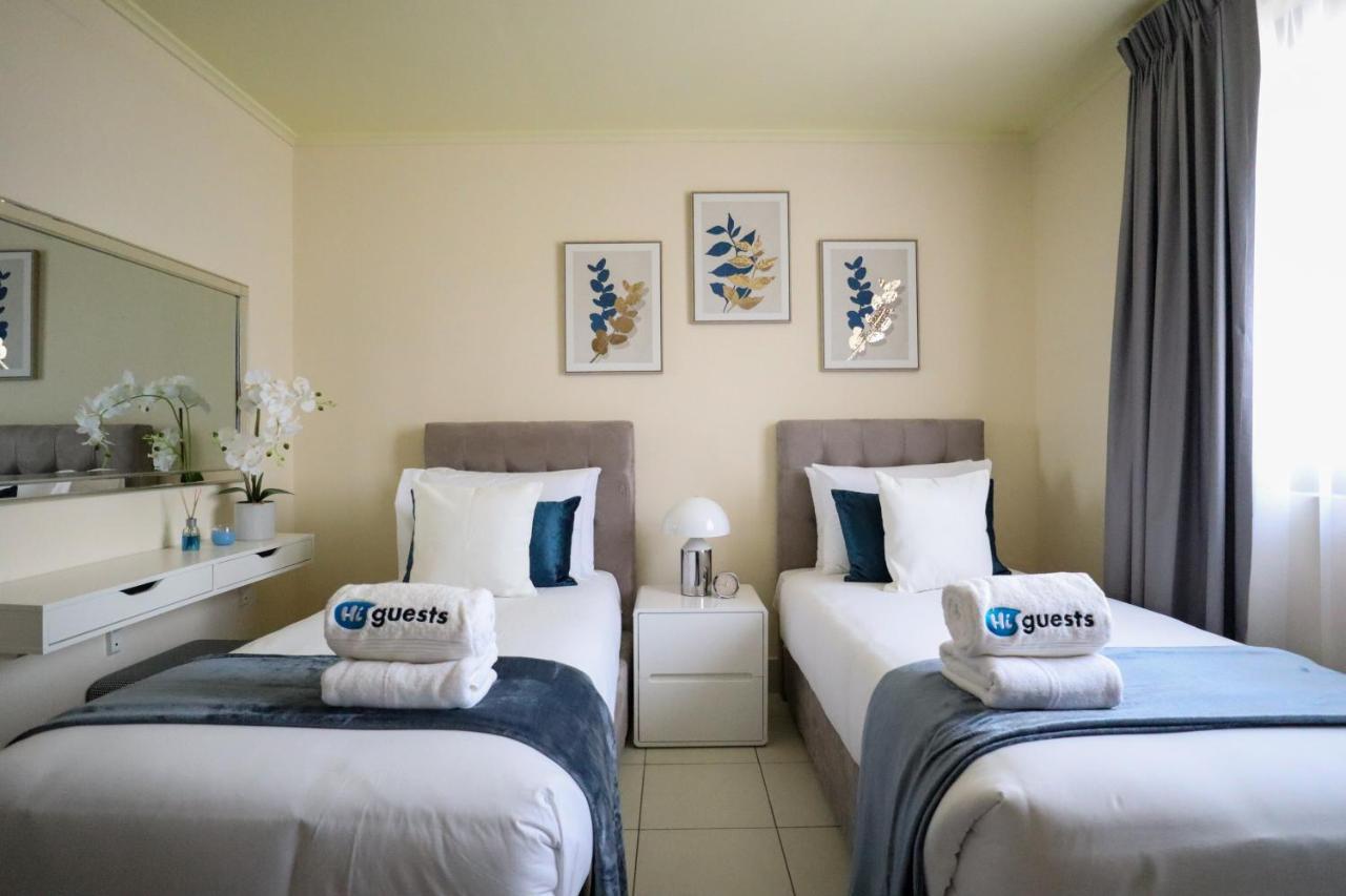 Apartment Higuests - Charming With Private Balcony Near Mall