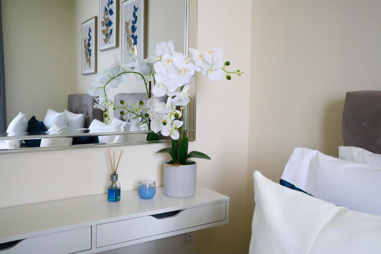 Апартаменты Higuests - Charming With Private Balcony Near Mall